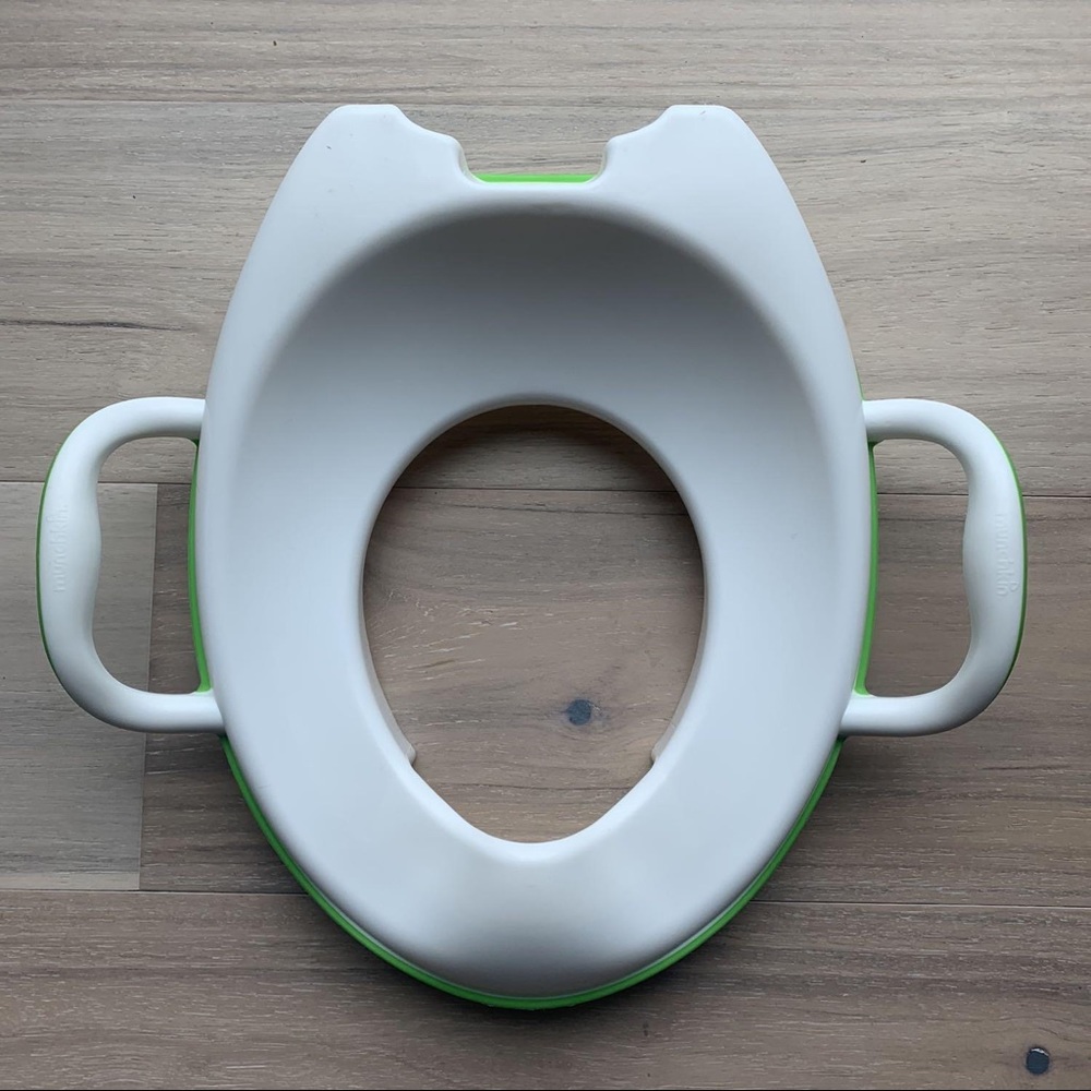 ⏰5/$25 Munchkin Sturdy Potty Training Seat